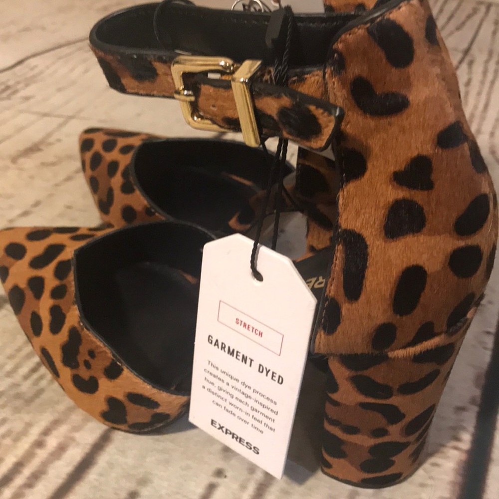 Shoes - Picture 2 of 5
